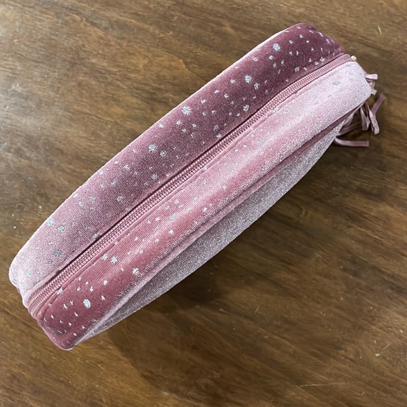 NEW Soft Pink Cosmetic Bag - Picture 2 of 8